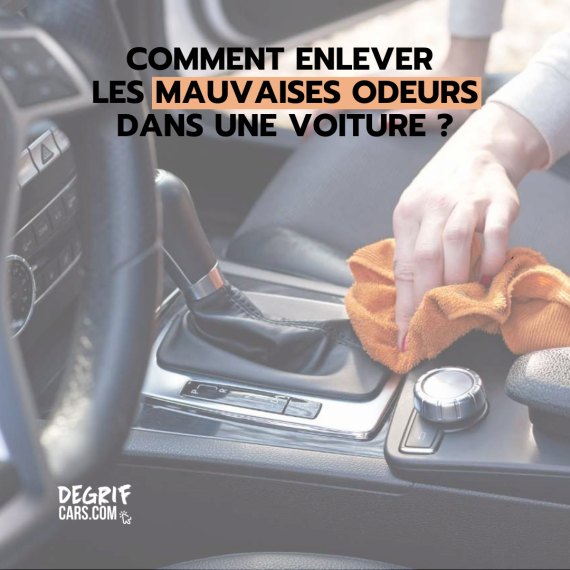 Nettoyage intérieur complet d’un habitacle de voiture pour éliminer les mauvaises odeurs.